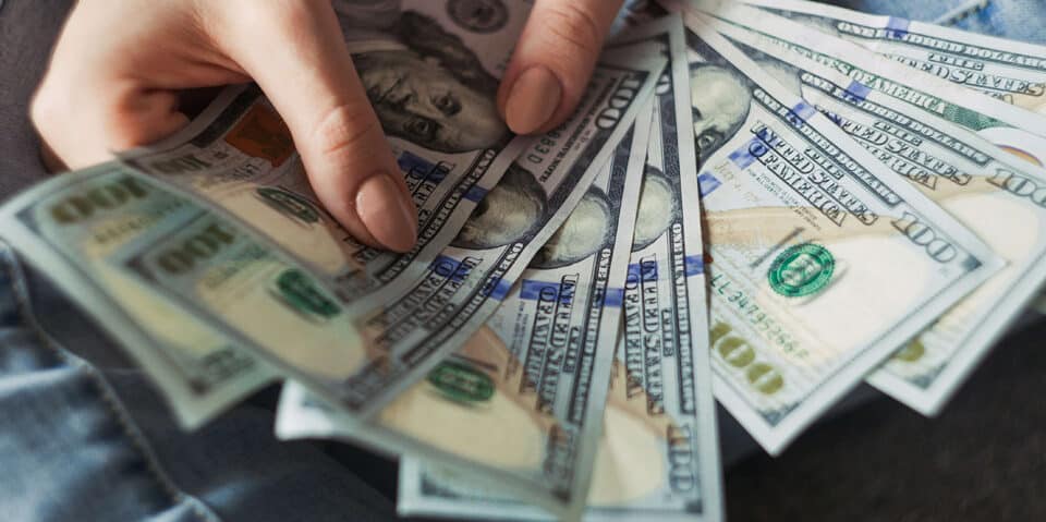 jaka jest największa różnica między walutami fiat a kryptowalutami