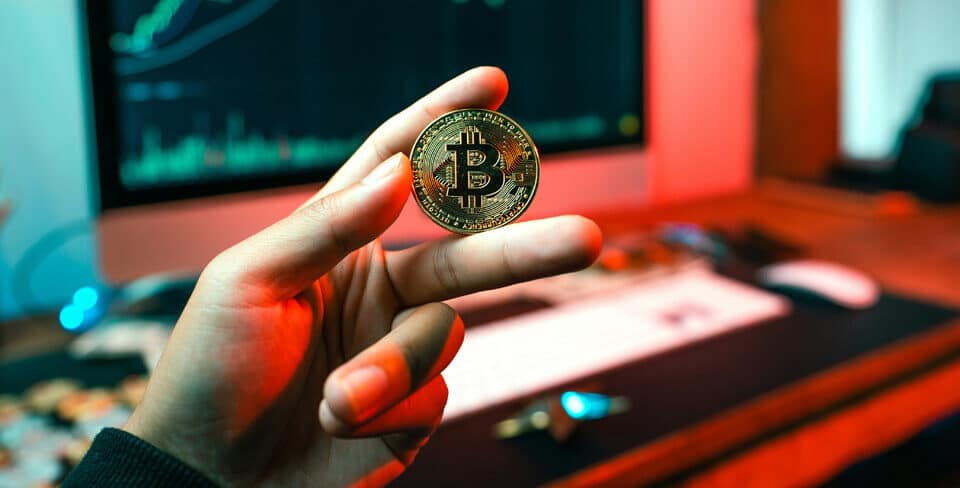 czy warto kupić bitcoina